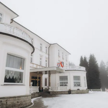 Parkhotel Golf 4*
