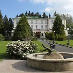 Ξενοδοχείο Parkhotel Golf 4*