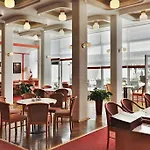 Ξενοδοχείο Parkhotel Golf 4*