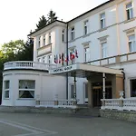 Ξενοδοχείο Parkhotel Golf 4*