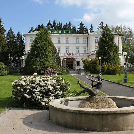 فندق Parkhotel Golf 4*