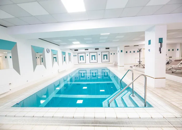 فندق Parkhotel Golf 4*