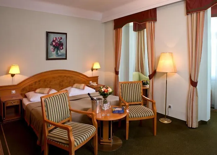 فندق Parkhotel Golf 4*