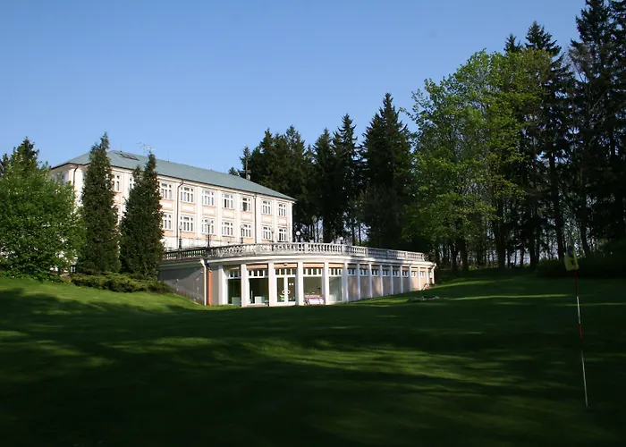 فندق Parkhotel Golf 4*